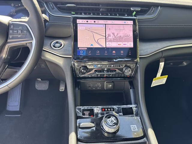 2025 Silver Zynith Jeep Grand Cherokee Limited 4X4 SUV