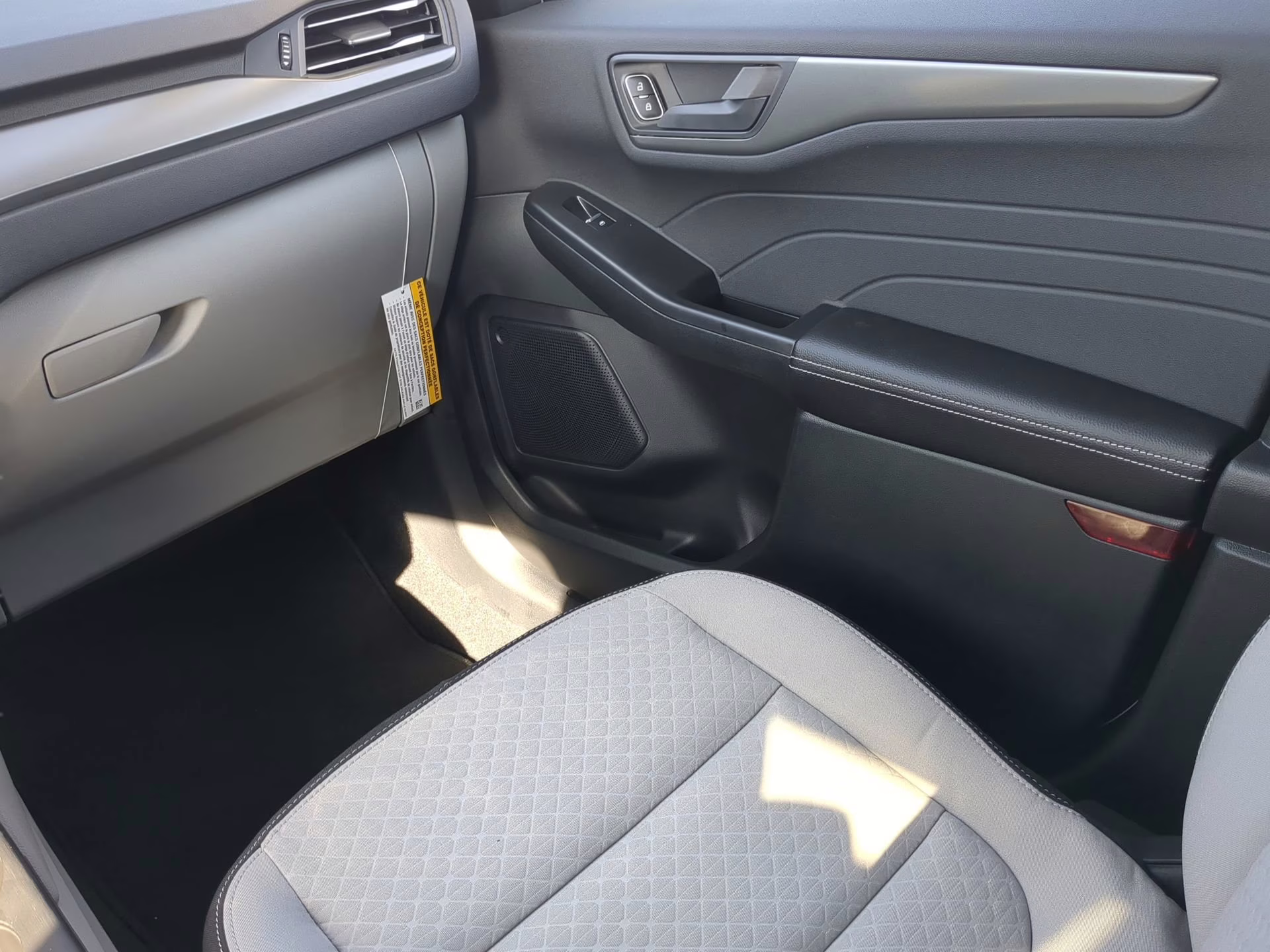 2026 Space Silver Metallic Ford Escape Active FWD SUV