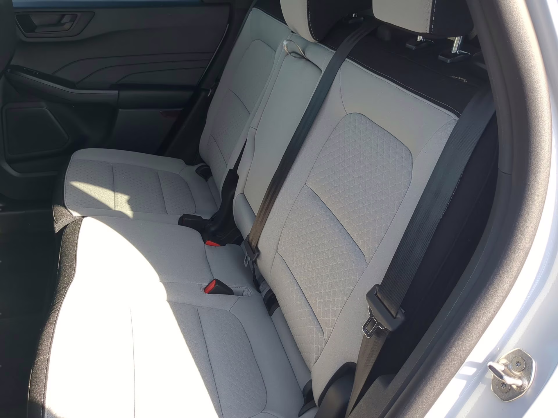 2026 Space Silver Metallic Ford Escape Active FWD SUV