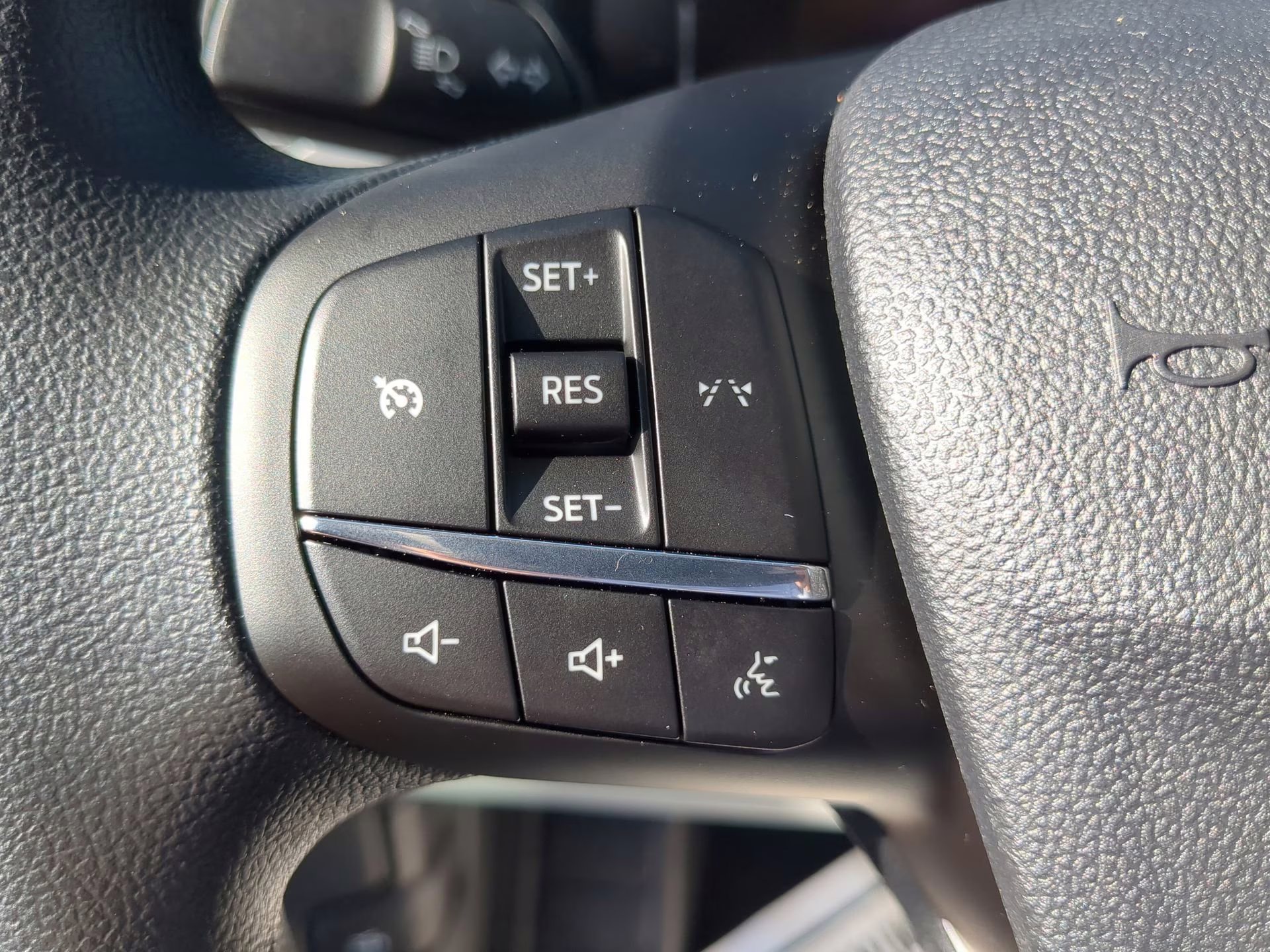 2026 Space Silver Metallic Ford Escape Active FWD SUV