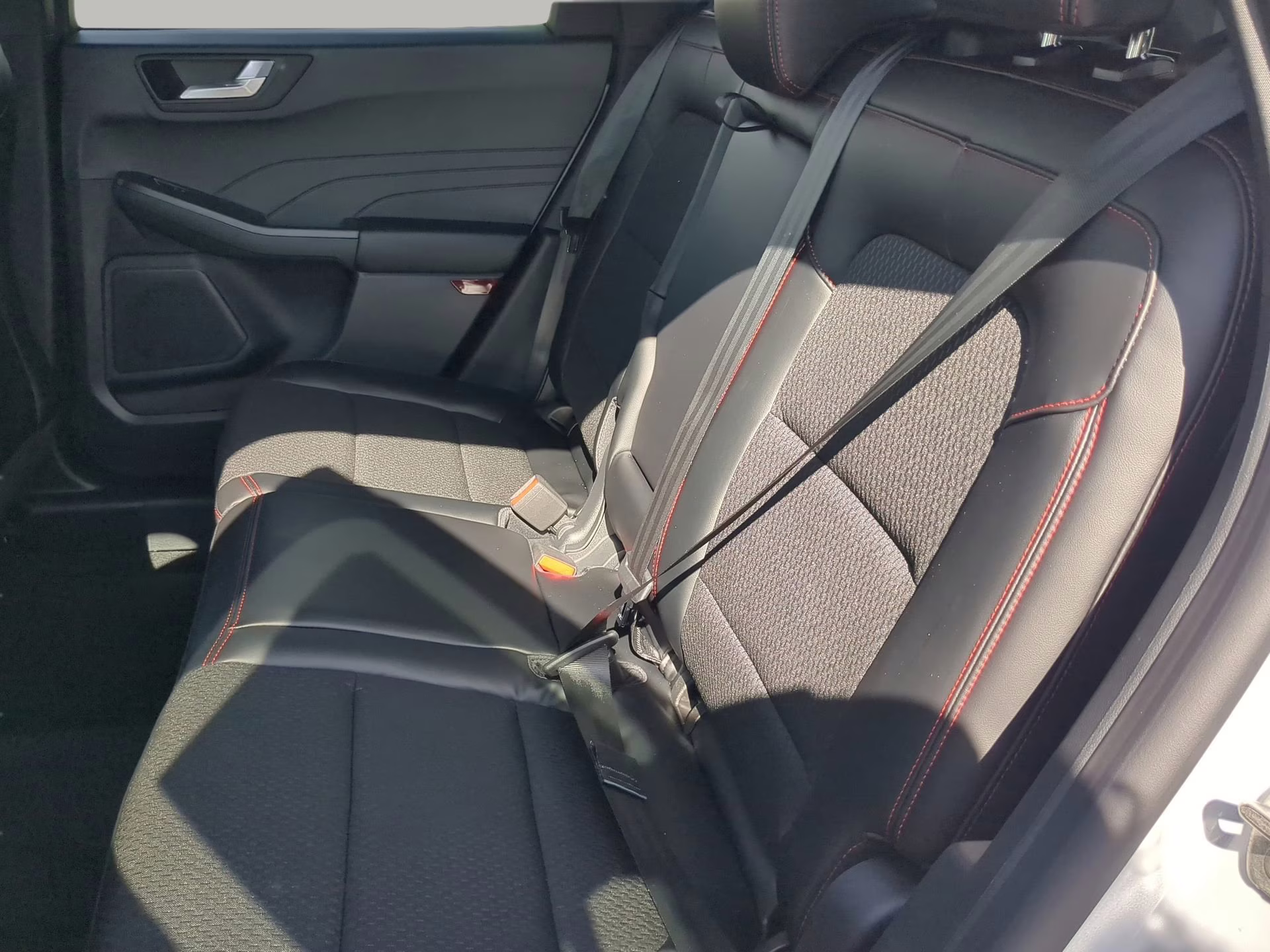 2026 Space Silver Metallic Ford Escape ST-Line FWD SUV