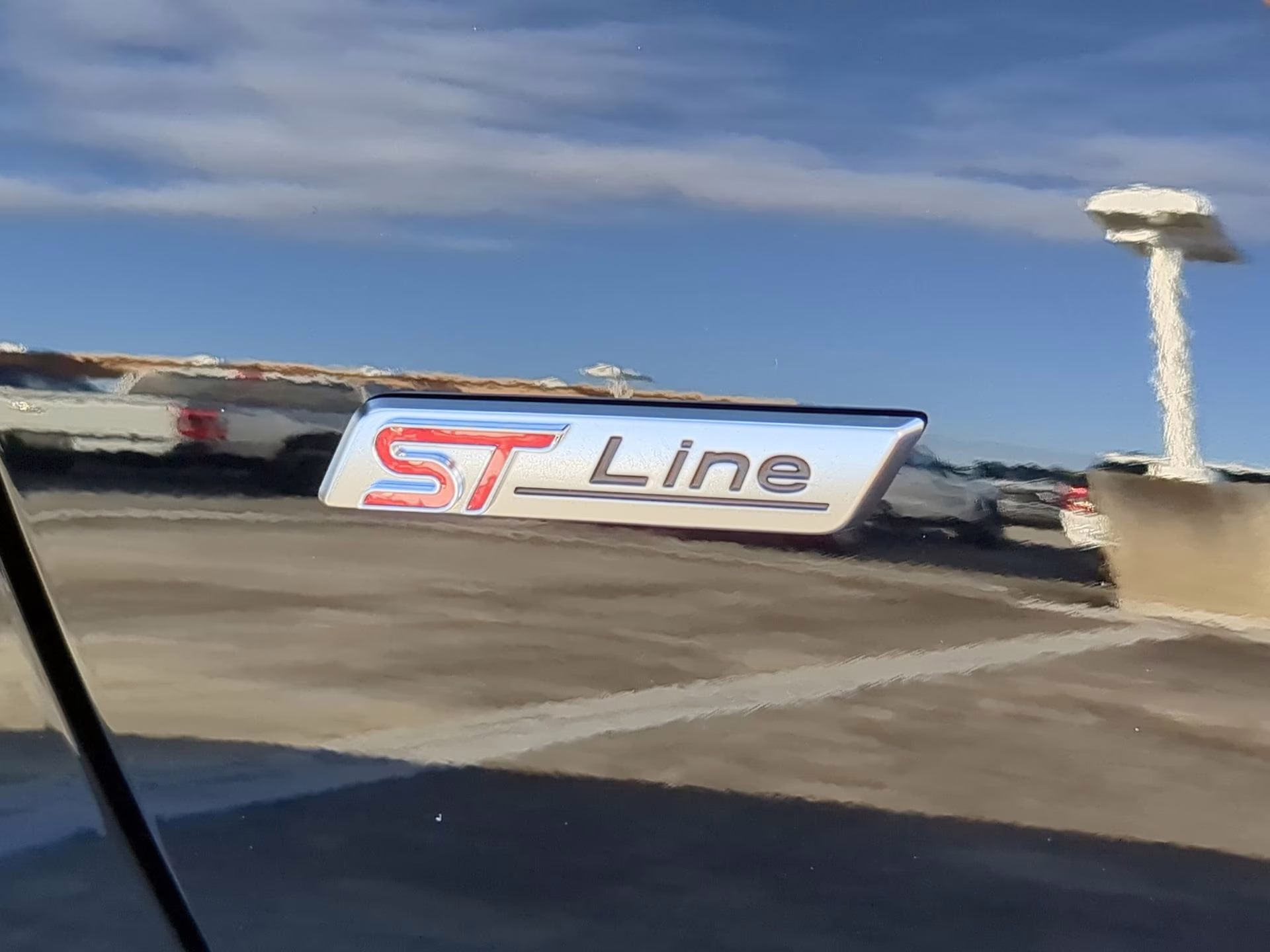 2026 Agate Black Metallic Ford Escape ST-Line FWD SUV