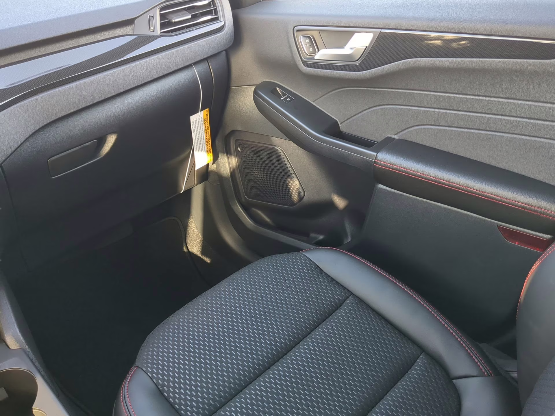 2026 Agate Black Metallic Ford Escape ST-Line FWD SUV