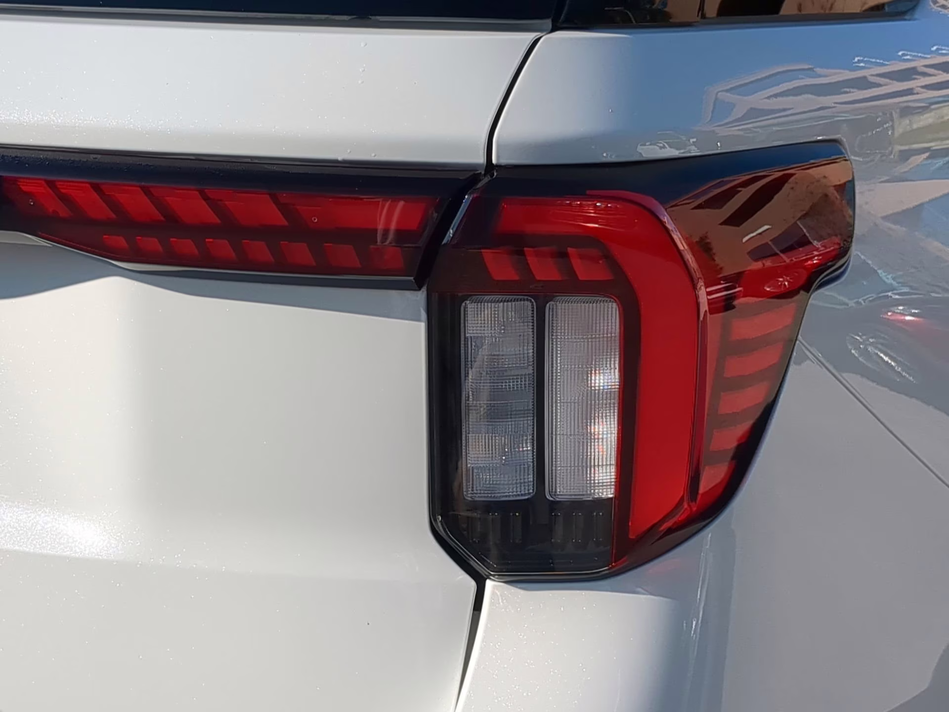 2026 Star White Metallic Tri-Coat Ford Explorer Active RWD SUV