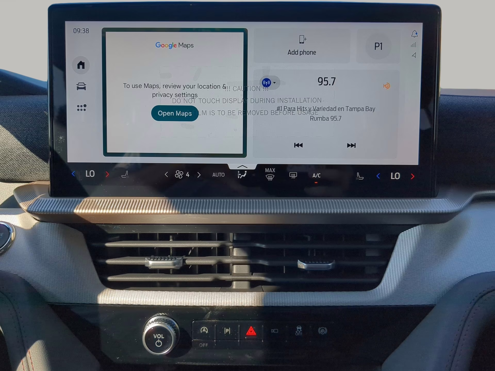 2026 Star White Metallic Tri-Coat Ford Explorer Active RWD SUV