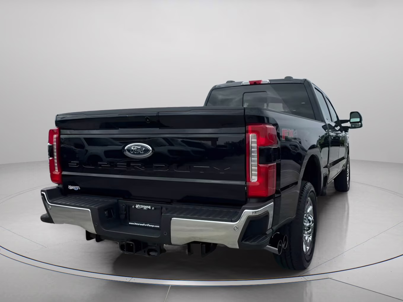 2026 Agate Black Metallic Ford Super Duty F-250 SRW LARIAT Crew Cab Pickup 4X4 Truck