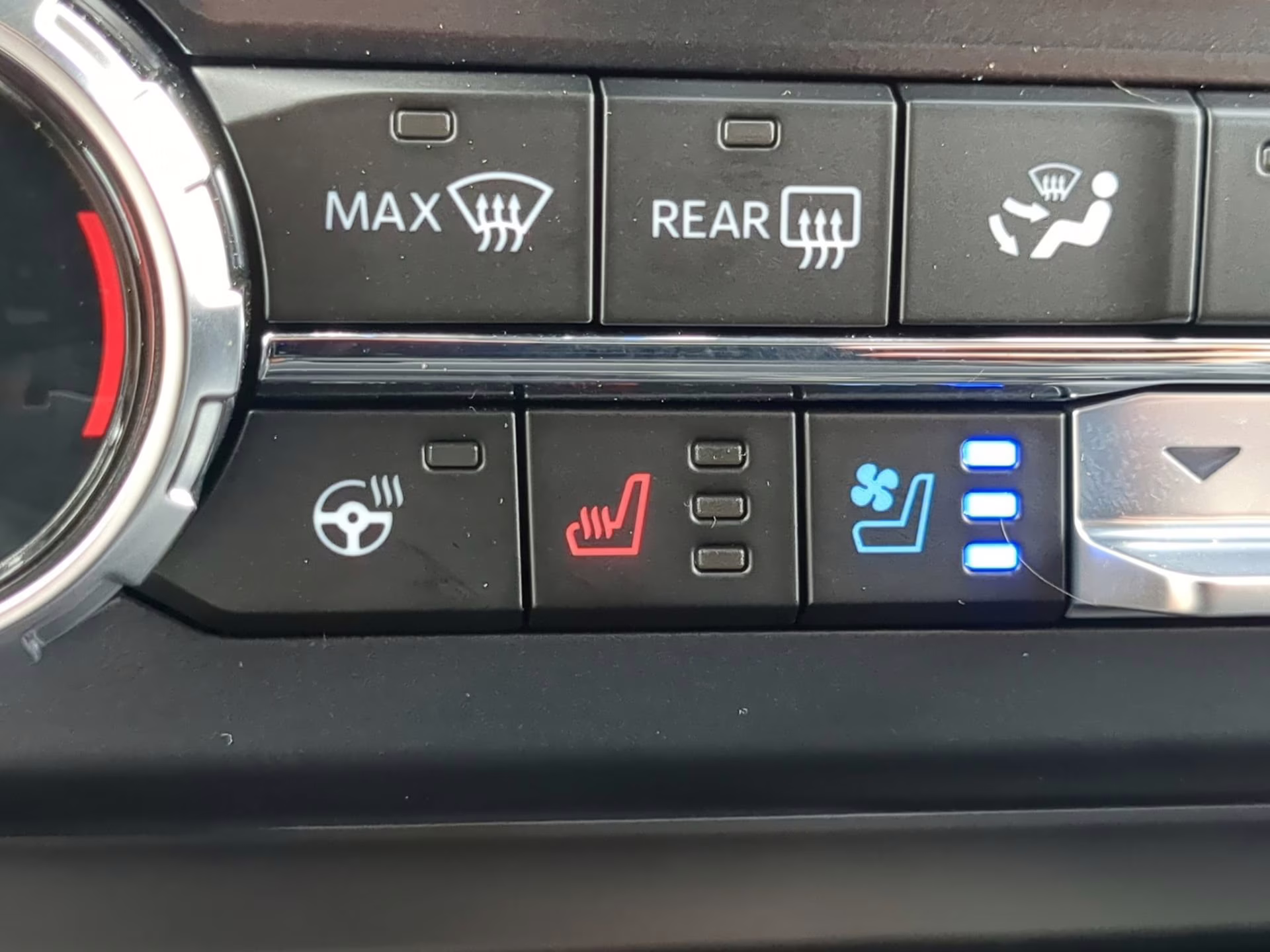 2026 Agate Black Metallic Ford Super Duty F-250 SRW LARIAT Crew Cab Pickup 4X4 Truck