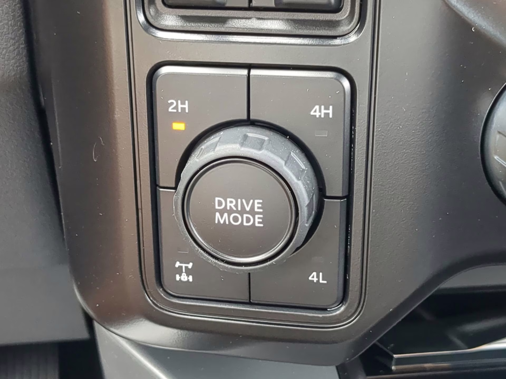 2026 Agate Black Metallic Ford Super Duty F-250 SRW LARIAT Crew Cab Pickup 4X4 Truck