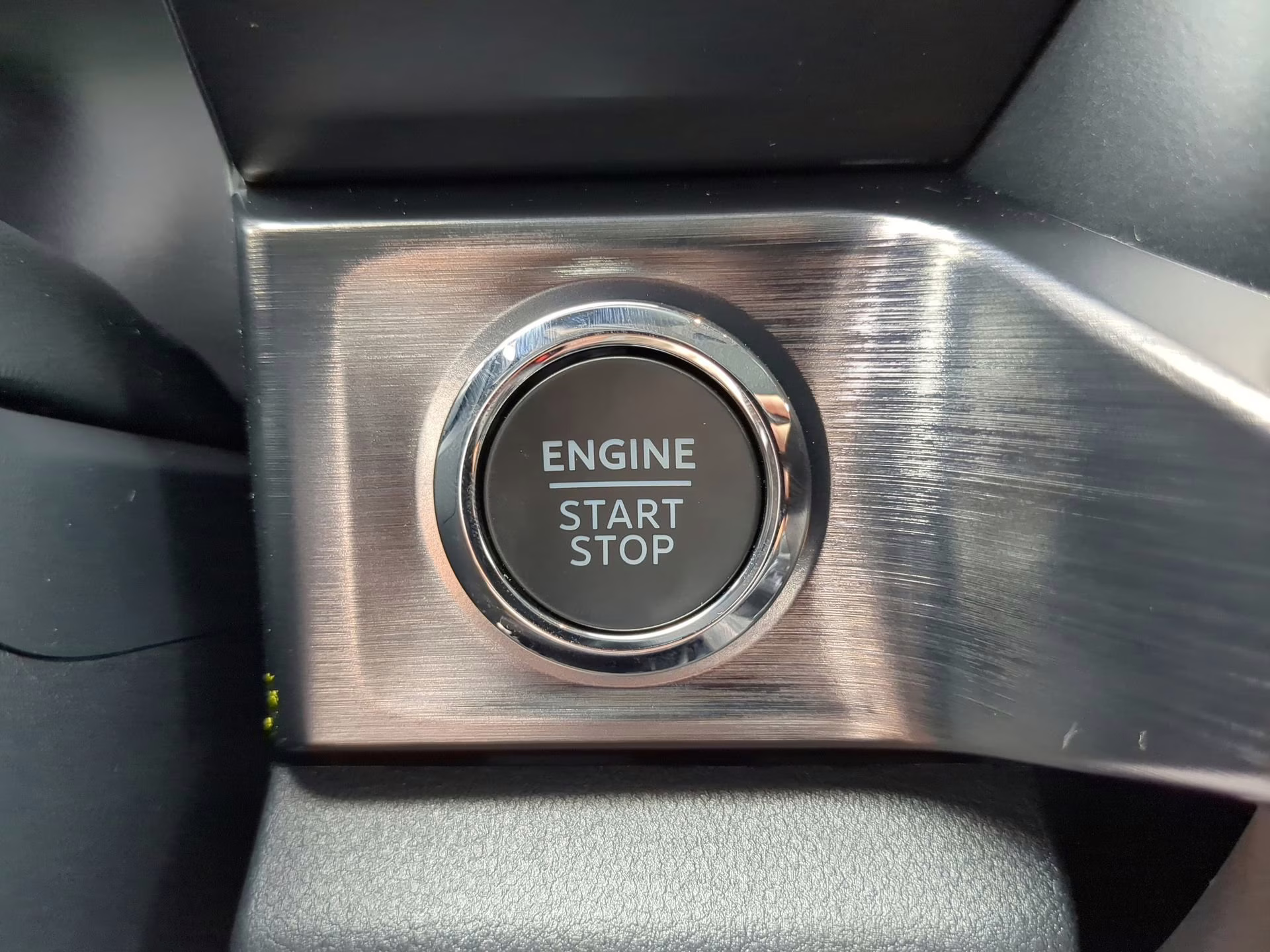 2026 Agate Black Metallic Ford Super Duty F-250 SRW LARIAT Crew Cab Pickup 4X4 Truck