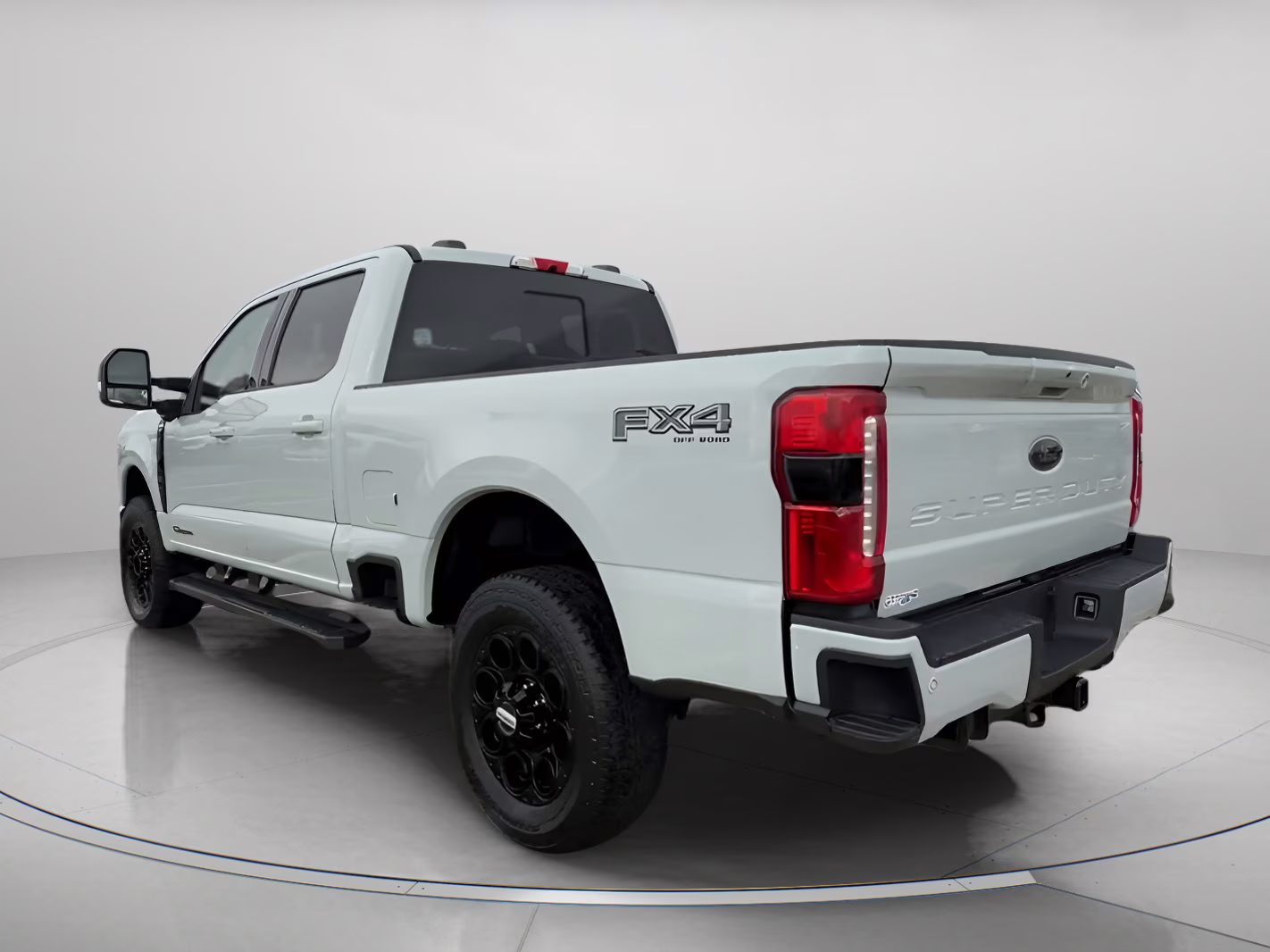 2026 Avalanche Ford Super Duty F-350 SRW LARIAT Crew Cab Pickup 4X4 Truck