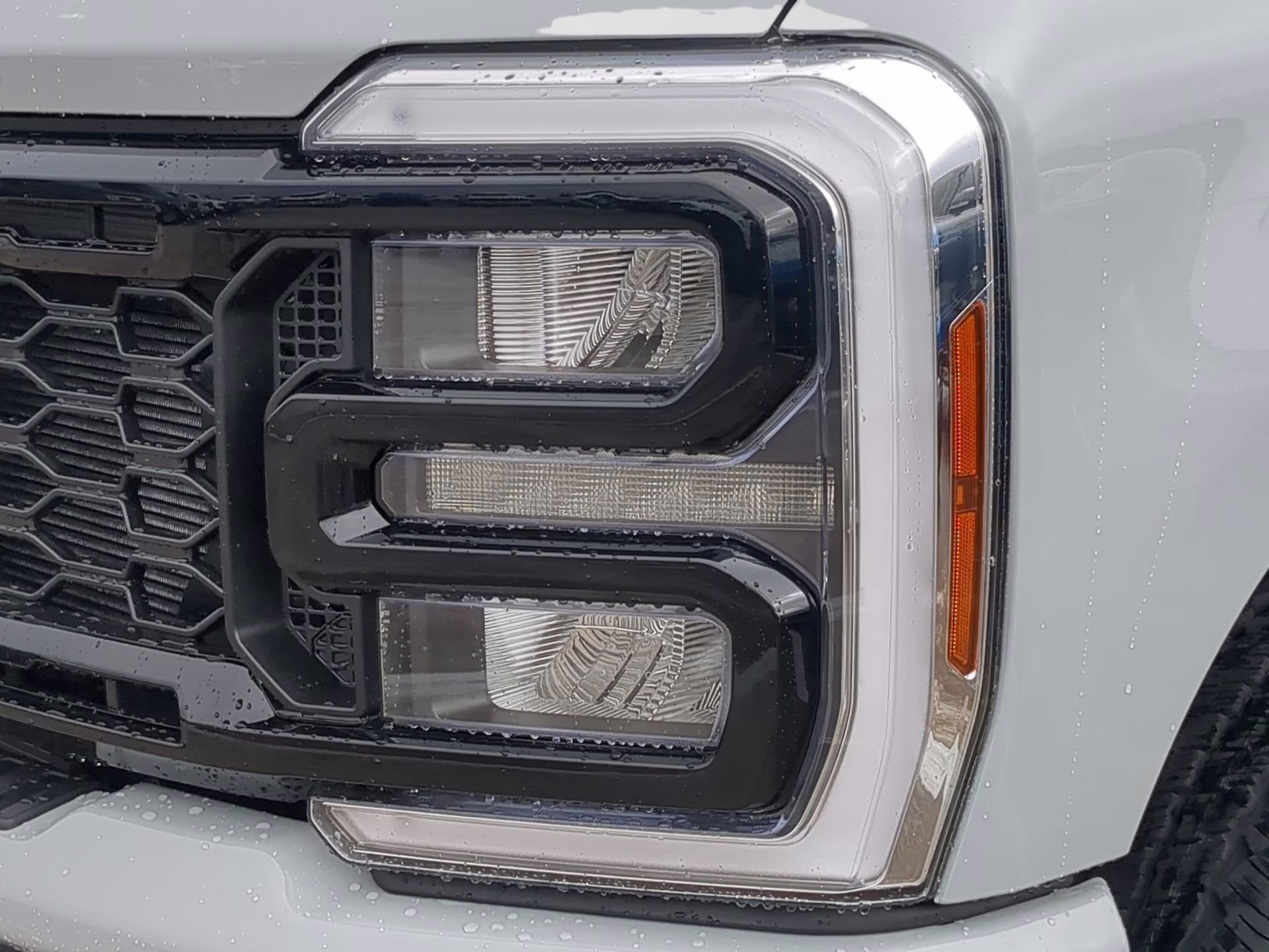 2026 Avalanche Ford Super Duty F-350 SRW LARIAT Crew Cab Pickup 4X4 Truck