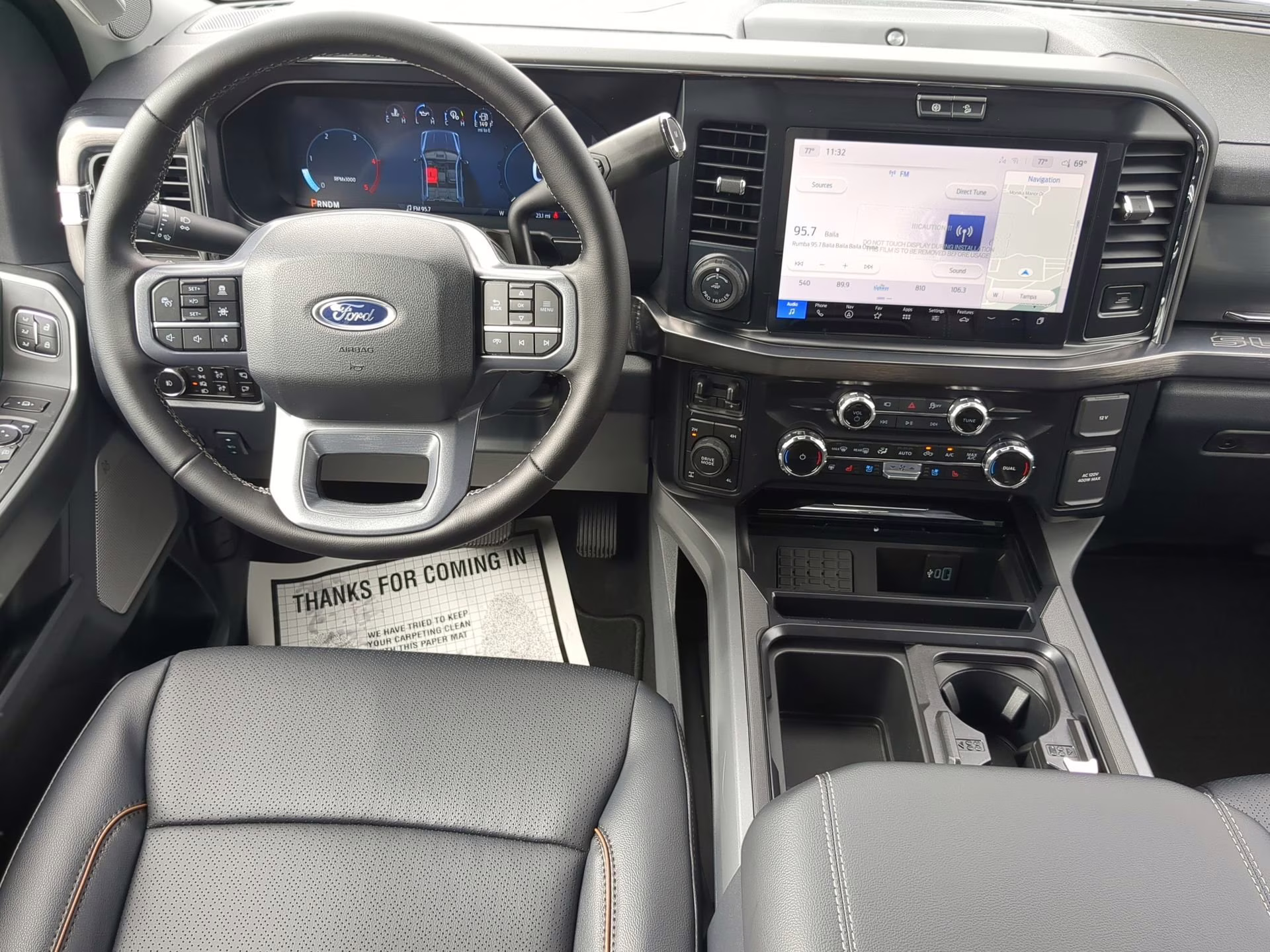 2026 Avalanche Ford Super Duty F-350 SRW LARIAT Crew Cab Pickup 4X4 Truck