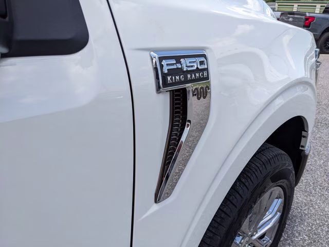 2025 Star White Metallic Tri-Coat Ford F-150 King Ranch 4X4 Truck