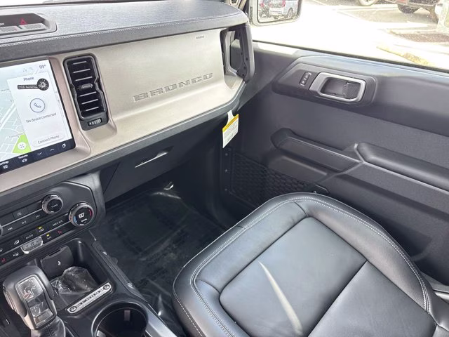 2025 Eruption Green Metallic Ford Bronco Outer Banks 4X4 Convertible
