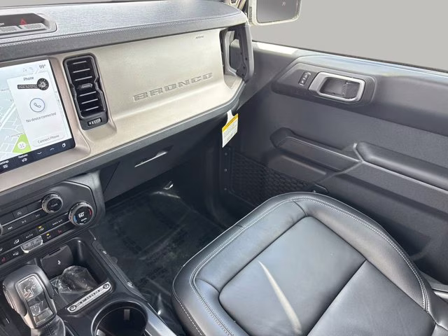 2025 Eruption Green Metallic Ford Bronco Outer Banks 4X4 Convertible