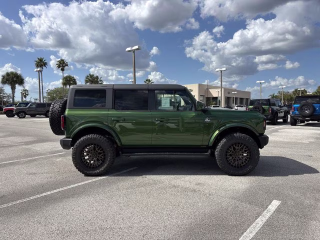 2025 Eruption Green Metallic Ford Bronco Outer Banks 4X4 Convertible