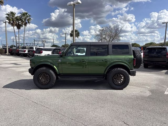 2025 Eruption Green Metallic Ford Bronco Outer Banks 4X4 Convertible