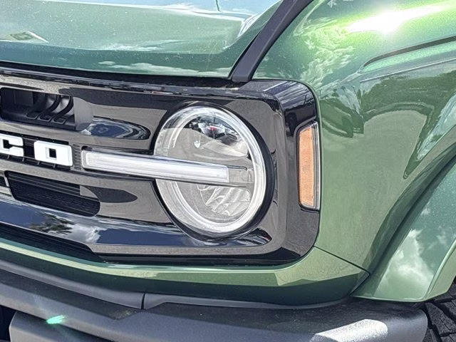 2025 Eruption Green Metallic Ford Bronco Outer Banks 4X4 Convertible