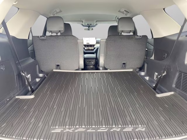 2026 Agate Black Metallic Ford Explorer Active w/200A Pkg RWD SUV