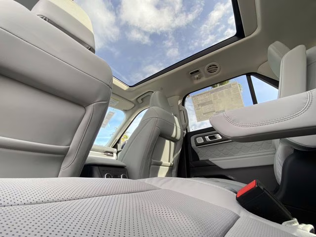 2026 Rapid Red Metallic Tinted Clearcoat Ford Explorer Platinum 4X4 SUV