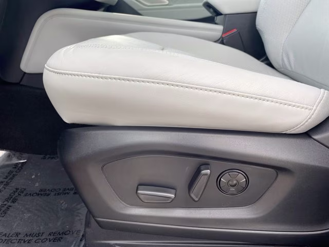 2026 Rapid Red Metallic Tinted Clearcoat Ford Explorer Platinum 4X4 SUV