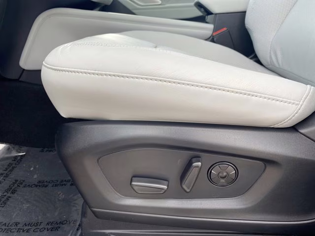 2026 Rapid Red Metallic Tinted Clearcoat Ford Explorer Platinum 4X4 SUV