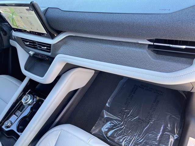 2026 Rapid Red Metallic Tinted Clearcoat Ford Explorer Platinum 4X4 SUV