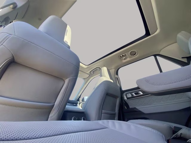 2026 Rapid Red Metallic Tinted Clearcoat Ford Explorer Platinum 4X4 SUV