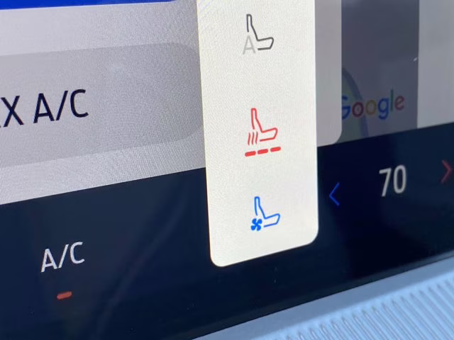 2026 Rapid Red Metallic Tinted Clearcoat Ford Explorer Platinum 4X4 SUV