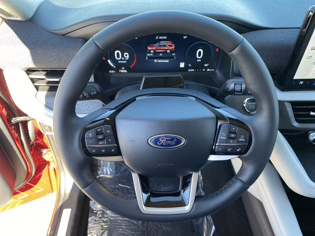 2026 Rapid Red Metallic Tinted Clearcoat Ford Explorer Platinum 4X4 SUV