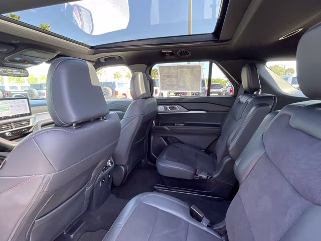 2026 Rapid Red Metallic Tinted Clearcoat Ford Explorer ST RWD SUV