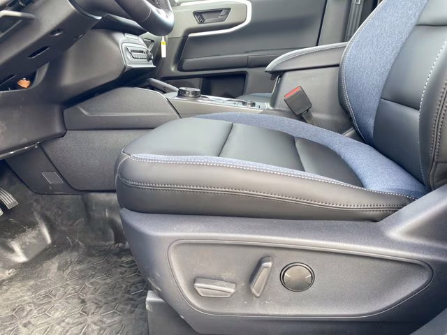 2025 Velocity Blue Metallic Ford Bronco Sport Outer Banks 4X4 SUV