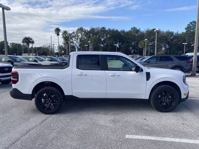 2026 Oxford White Ford Maverick LARIAT AWD Truck