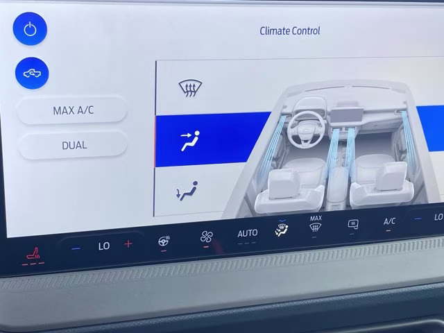 2026 Oxford White Ford Maverick LARIAT AWD Truck