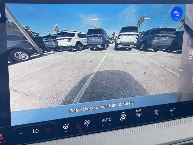 2026 Oxford White Ford Maverick LARIAT AWD Truck