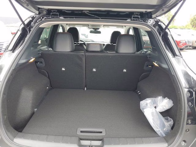 2026 Gun Metallic/Super Black Nissan Kicks SR FWD SUV
