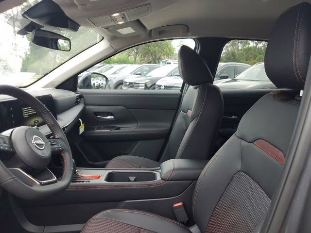 2026 Gun Metallic/Super Black Nissan Kicks SR FWD SUV