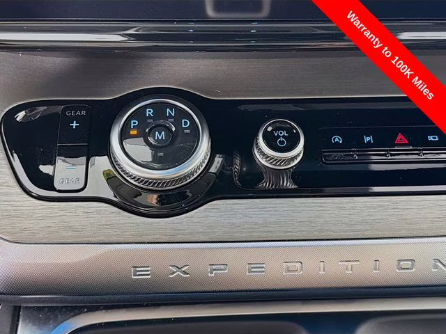 2025 Silver Metallic Ford Expedition Platinum 4X4 SUV