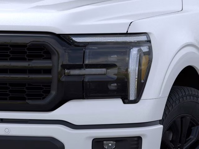 2025 Star White Metallic Tri-Coat Ford F-150 Lariat 4X4 Truck