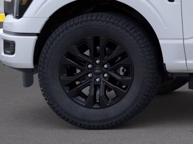 2025 Star White Metallic Tri-Coat Ford F-150 Lariat 4X4 Truck