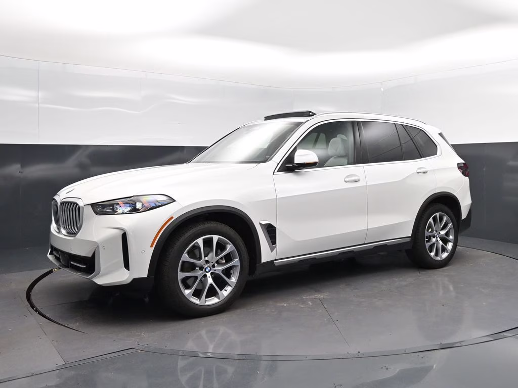 2026 Mineral White Metallic BMW X5 xDrive40i AWD SUV