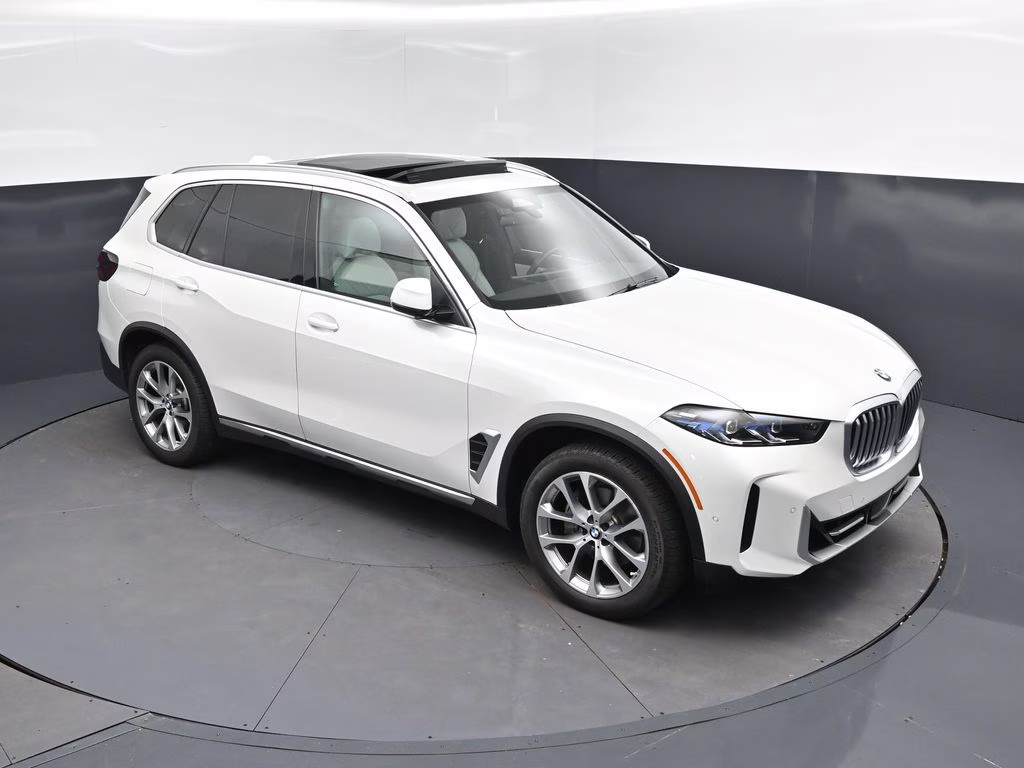 2026 Mineral White Metallic BMW X5 xDrive40i AWD SUV
