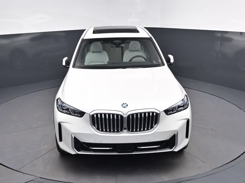 2026 Mineral White Metallic BMW X5 xDrive40i AWD SUV