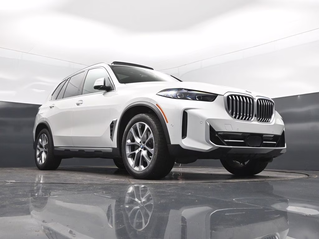 2026 Mineral White Metallic BMW X5 xDrive40i AWD SUV
