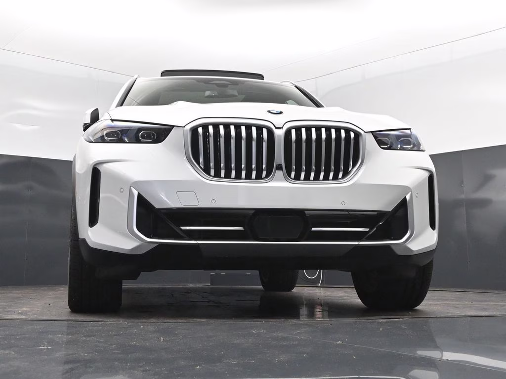 2026 Mineral White Metallic BMW X5 xDrive40i AWD SUV