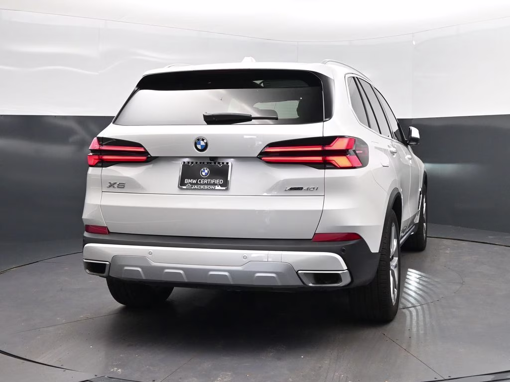 2026 Mineral White Metallic BMW X5 xDrive40i AWD SUV