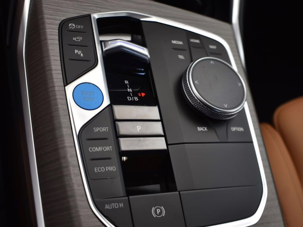 2025 BMW i4 40 - Photo 21