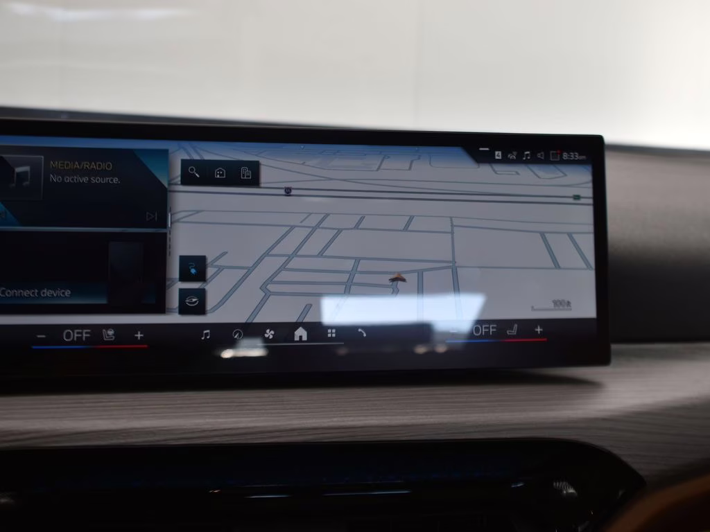 2025 BMW i4 40 - Photo 23