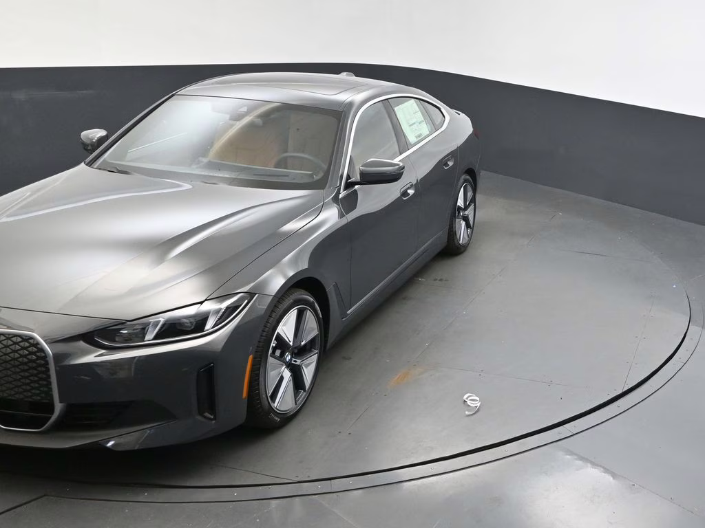 2025 BMW i4 40 - Photo 30
