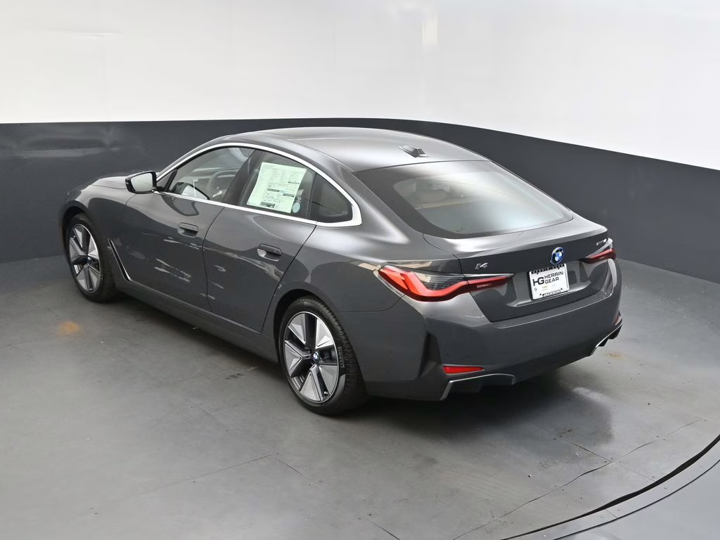 2025 BMW i4 40 - Photo 33